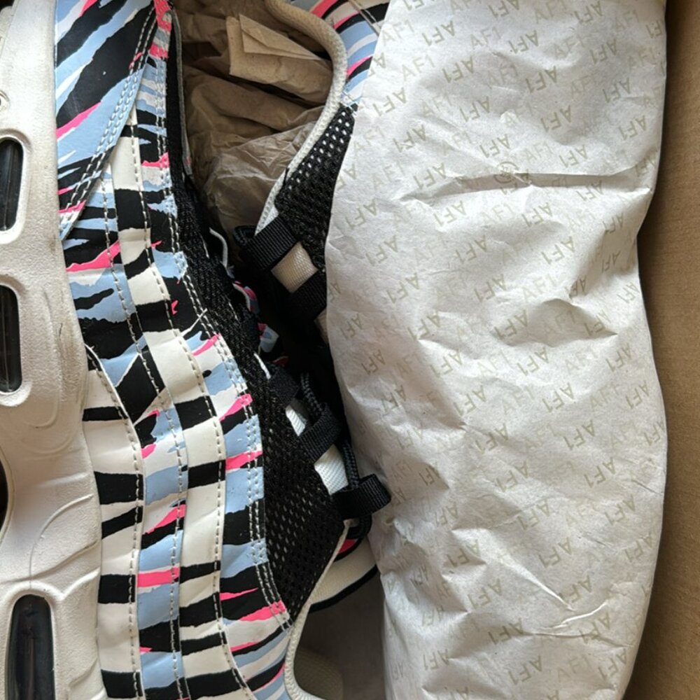 Nike Air Max 95 Country Pack Korea